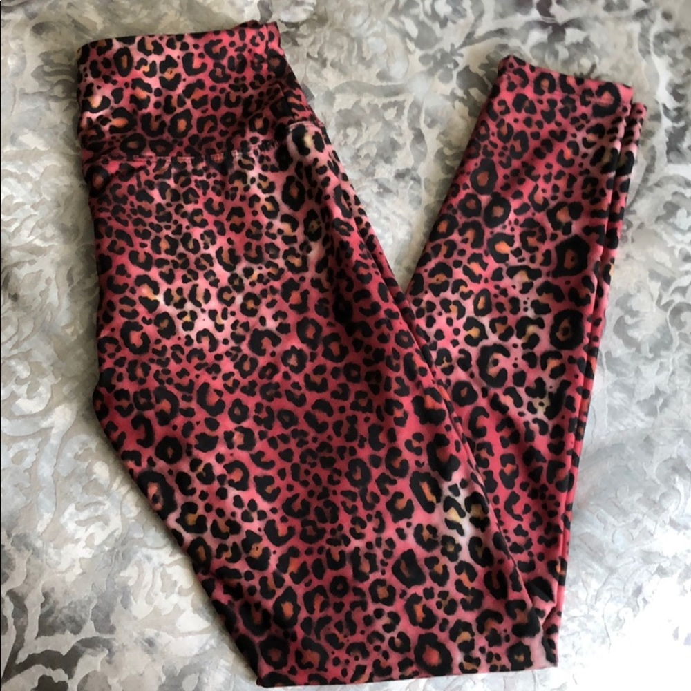 Marika Pink Cheetah Print Leggings Medium